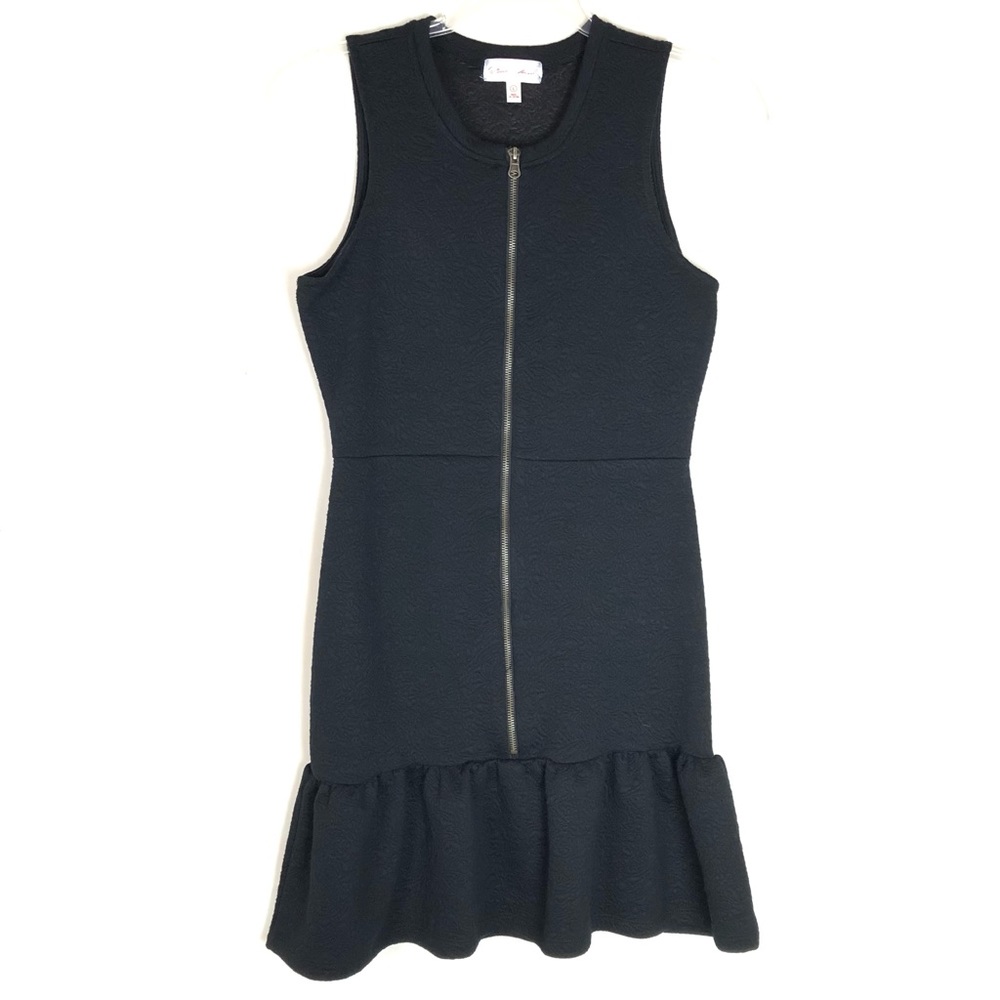 Marilyn Monroe zip front ruffle hem dress